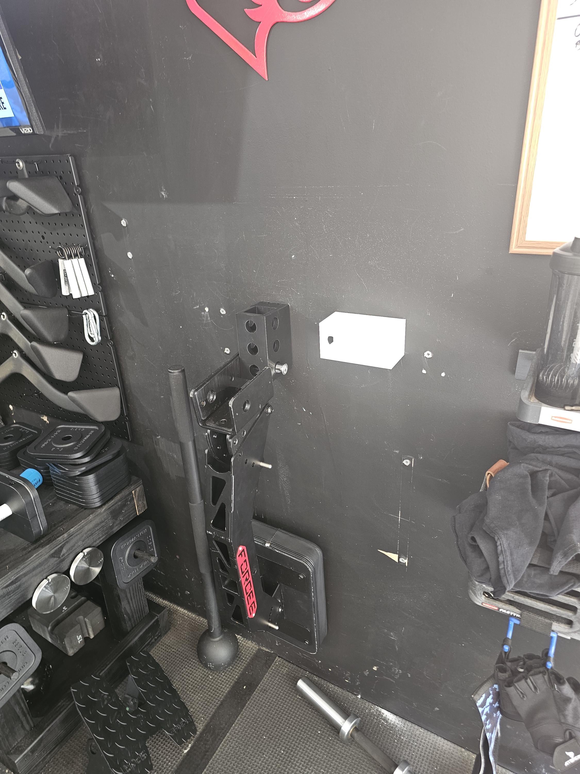 3D Printed Power Rack Upright Storage Mount – Fits 3x3 Racks, Holds J-Cups & Spotter Arms, 90 lb Capacity