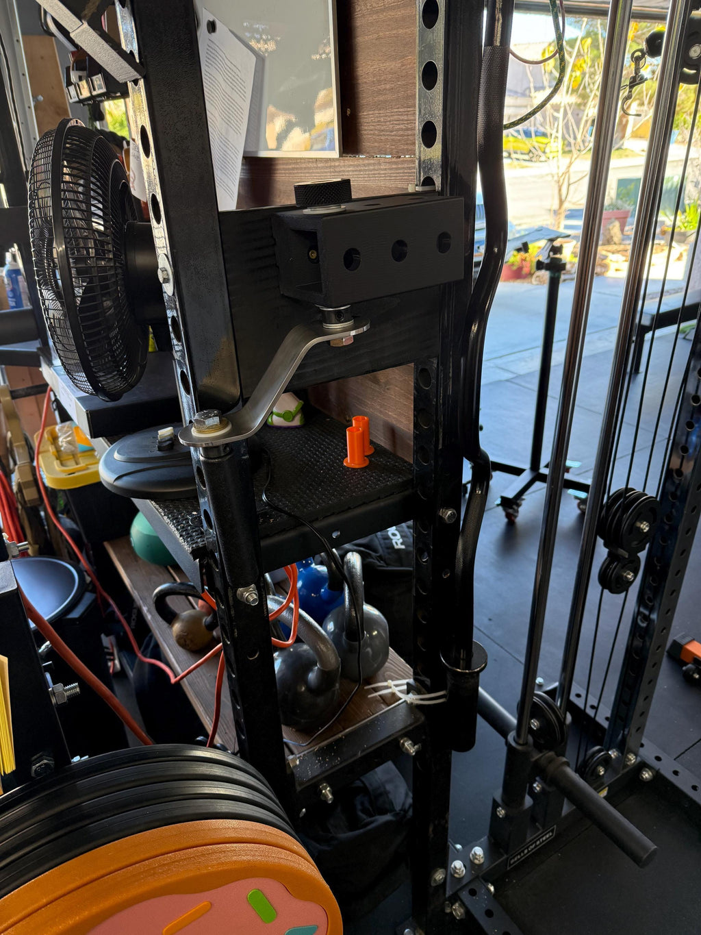 3D Printed Power Rack Upright Storage Mount – Fits 3x3 Racks, Holds J-Cups & Spotter Arms, 90 lb Capacity