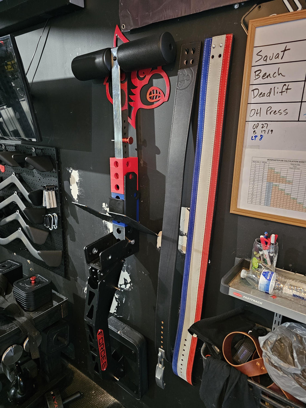 3D Printed Power Rack Upright Storage Mount – Fits 3x3 Racks, Holds J-Cups & Spotter Arms, 90 lb Capacity