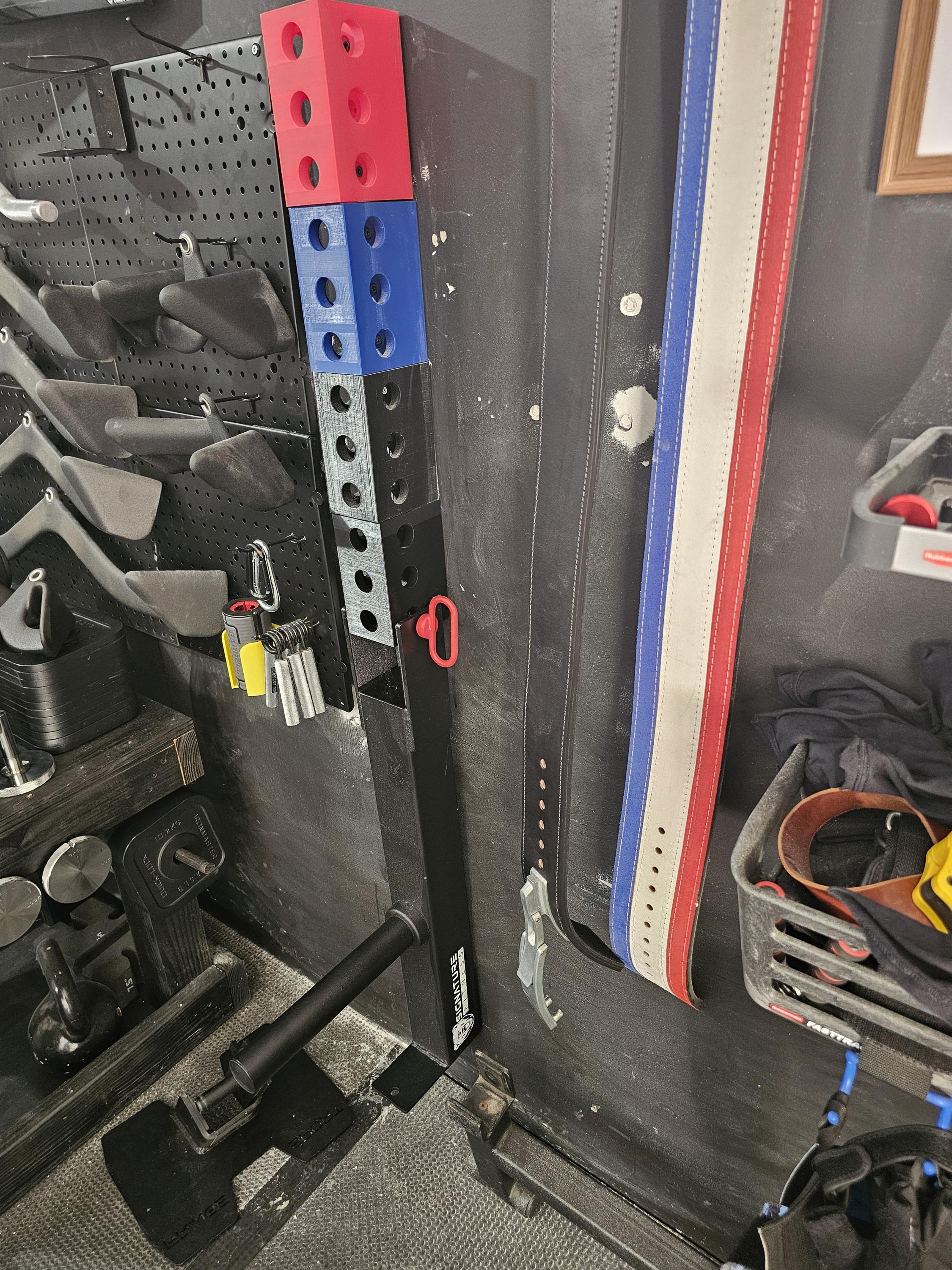 3D Printed Power Rack Upright Storage Mount – Fits 3x3 Racks, Holds J-Cups & Spotter Arms, 90 lb Capacity